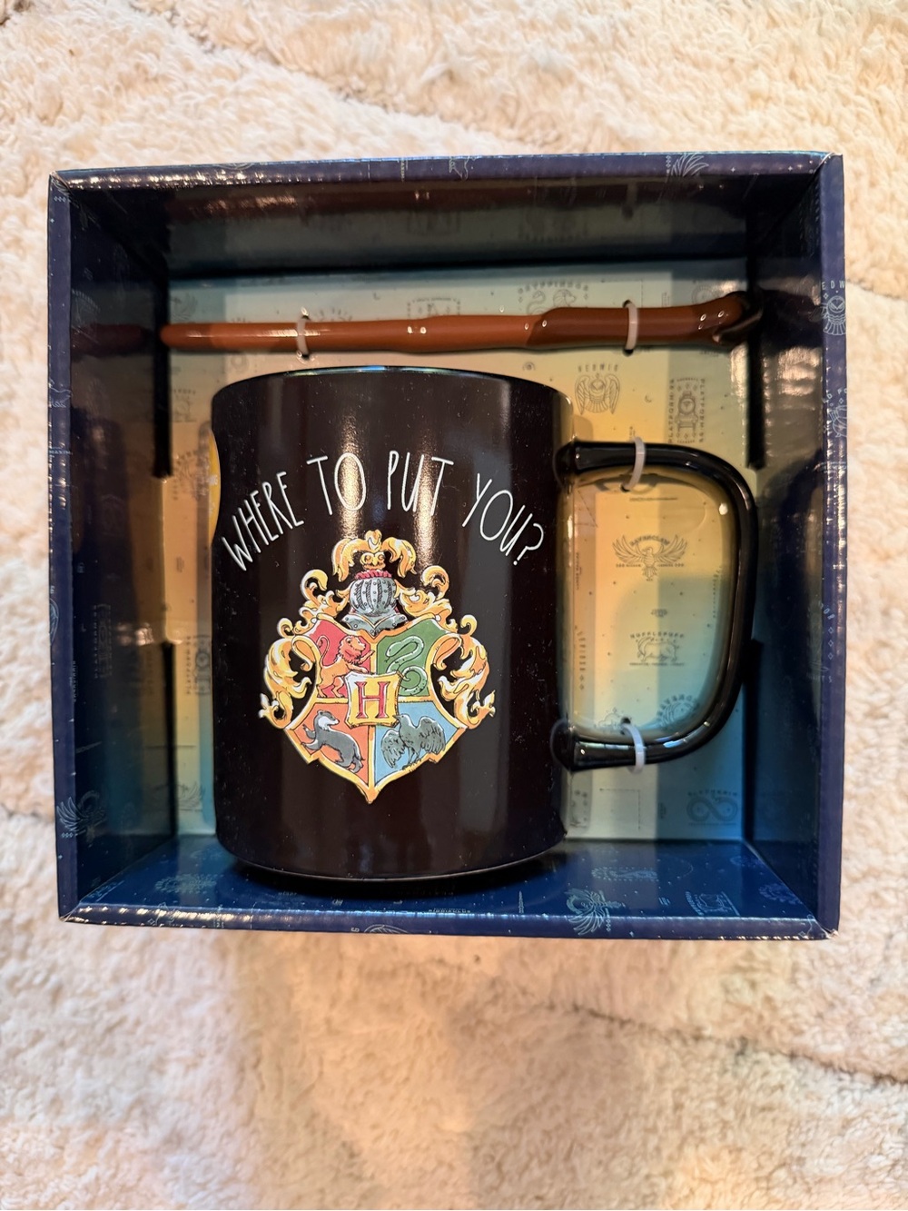 Rae Dunn/Warner B Harry Potter “Where to Put You?” Heat Reactive Mug +Wand NEW